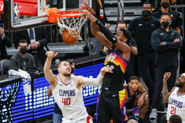 籃球比賽中常見的戰(zhàn)術(shù)有哪些？