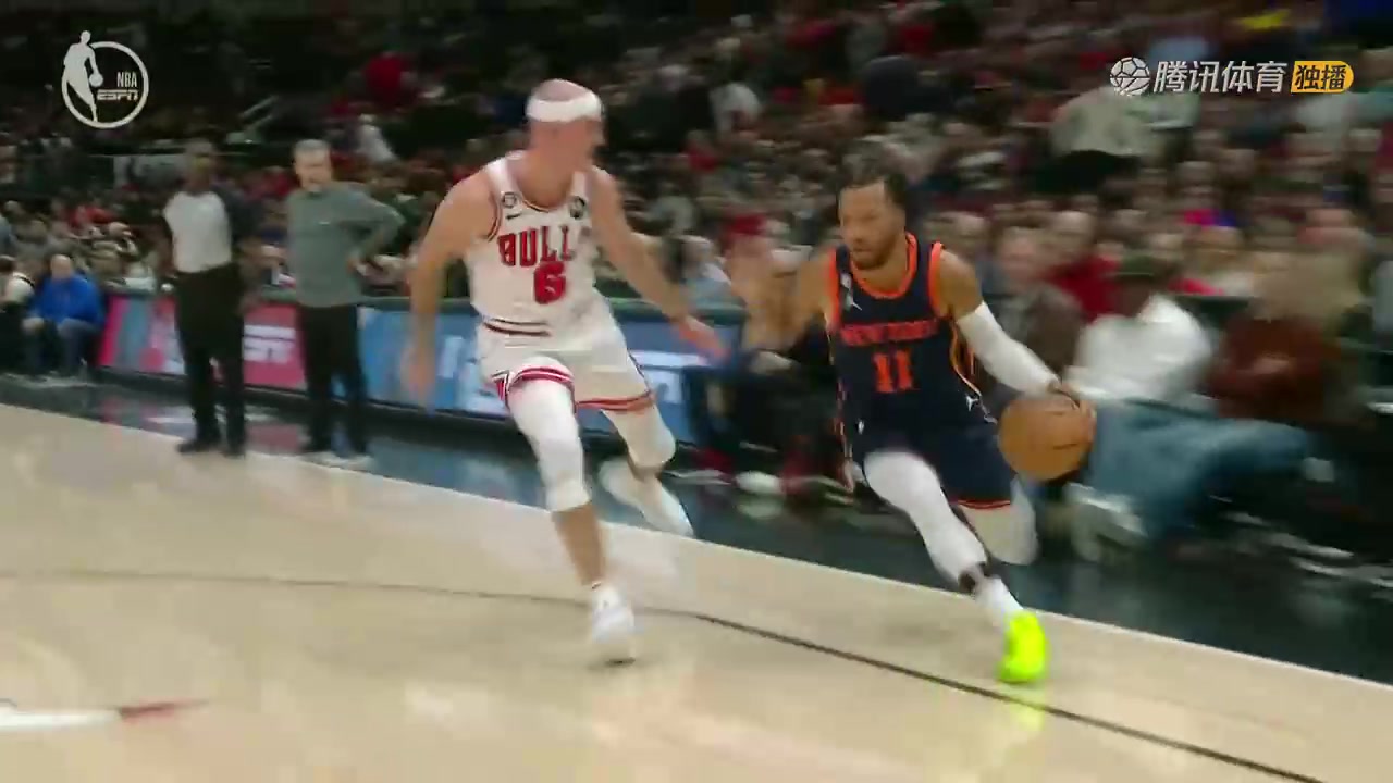 秀??！布倫森腳踝終結(jié)將卡魯索晃倒坐地！再三分殺死比賽（布倫森集錦）