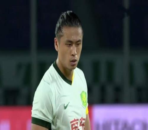 京魯大戰(zhàn)，韓鵬提拔新星替彭嘯泰山隊把壓力給到國安三后衛(wèi)比拼