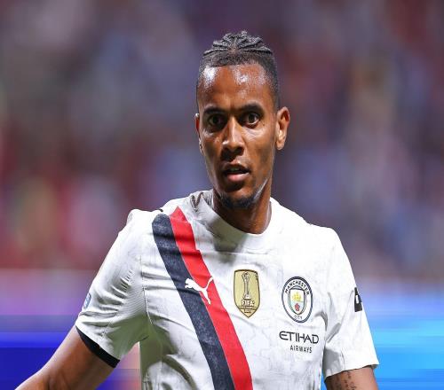 扎心了，羅馬諾：阿坎吉已拒絕米蘭合同，因?yàn)樗胩邭W冠