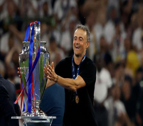 恩里克戲稱：歐冠抽簽電腦可能出問題了，巴黎想直接晉級(jí)非常困難